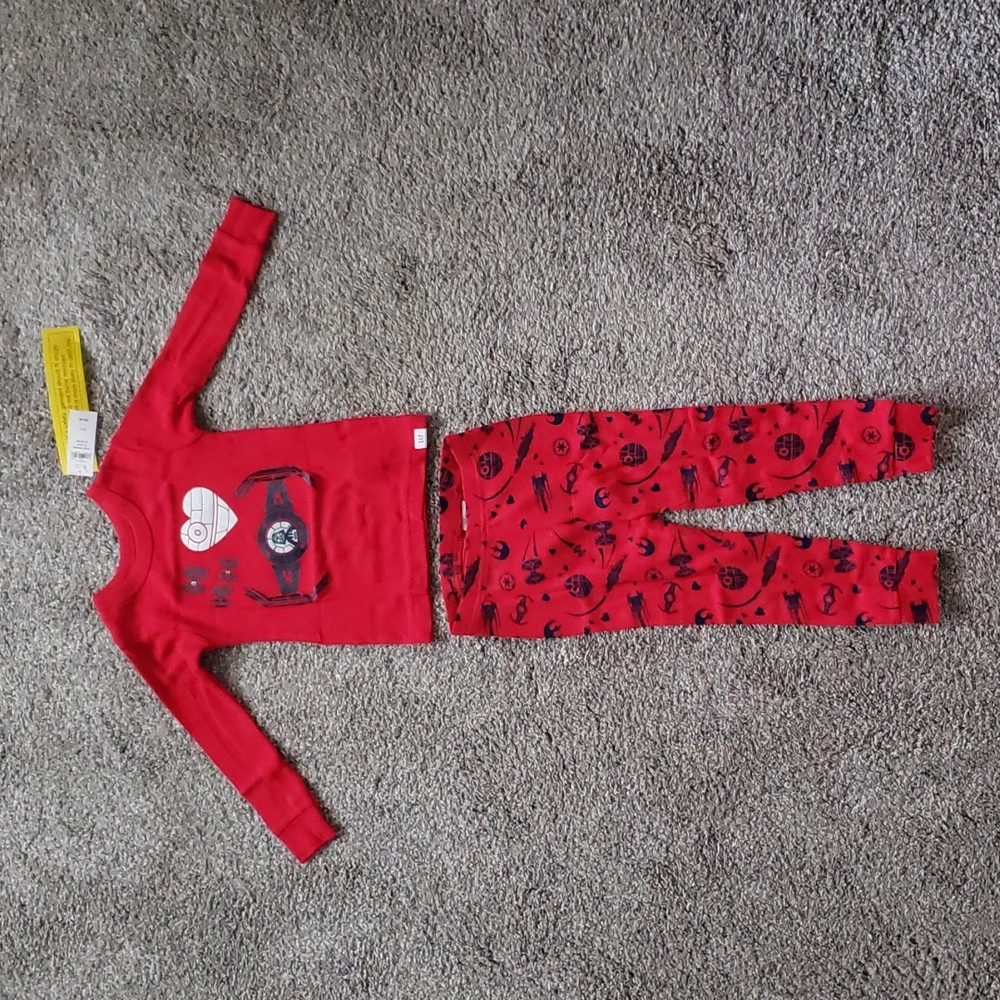 NEW Baby Gap Star Wars PJ Pajama Set 2-Pc Red Shirt + Pant Darth Vader 18-24M